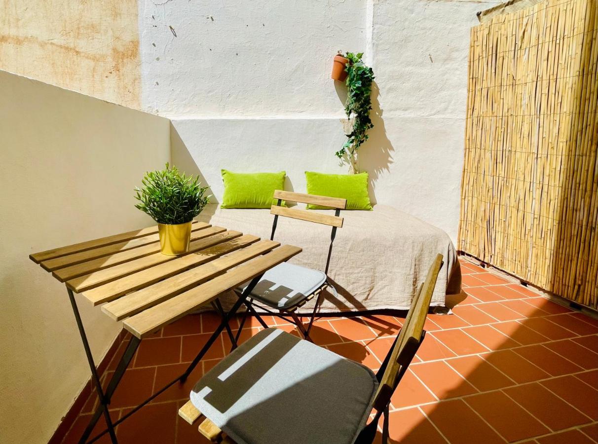 Estudio Con Terraza By Maison Jaken Нерха Екстер'єр фото